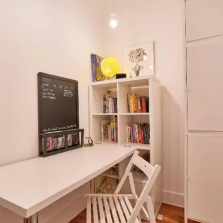Entire Flat Great View Alcântara *
