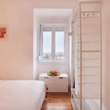 Entire Flat Great View Alcantara * Лиссабон